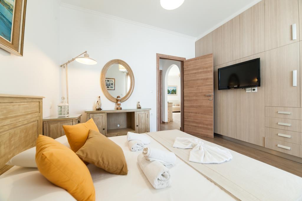Panos Apartment Naousa 外观 照片