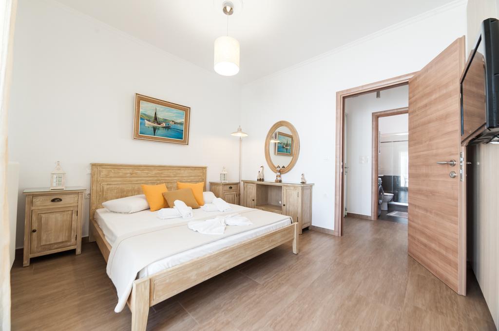 Panos Apartment Naousa 外观 照片